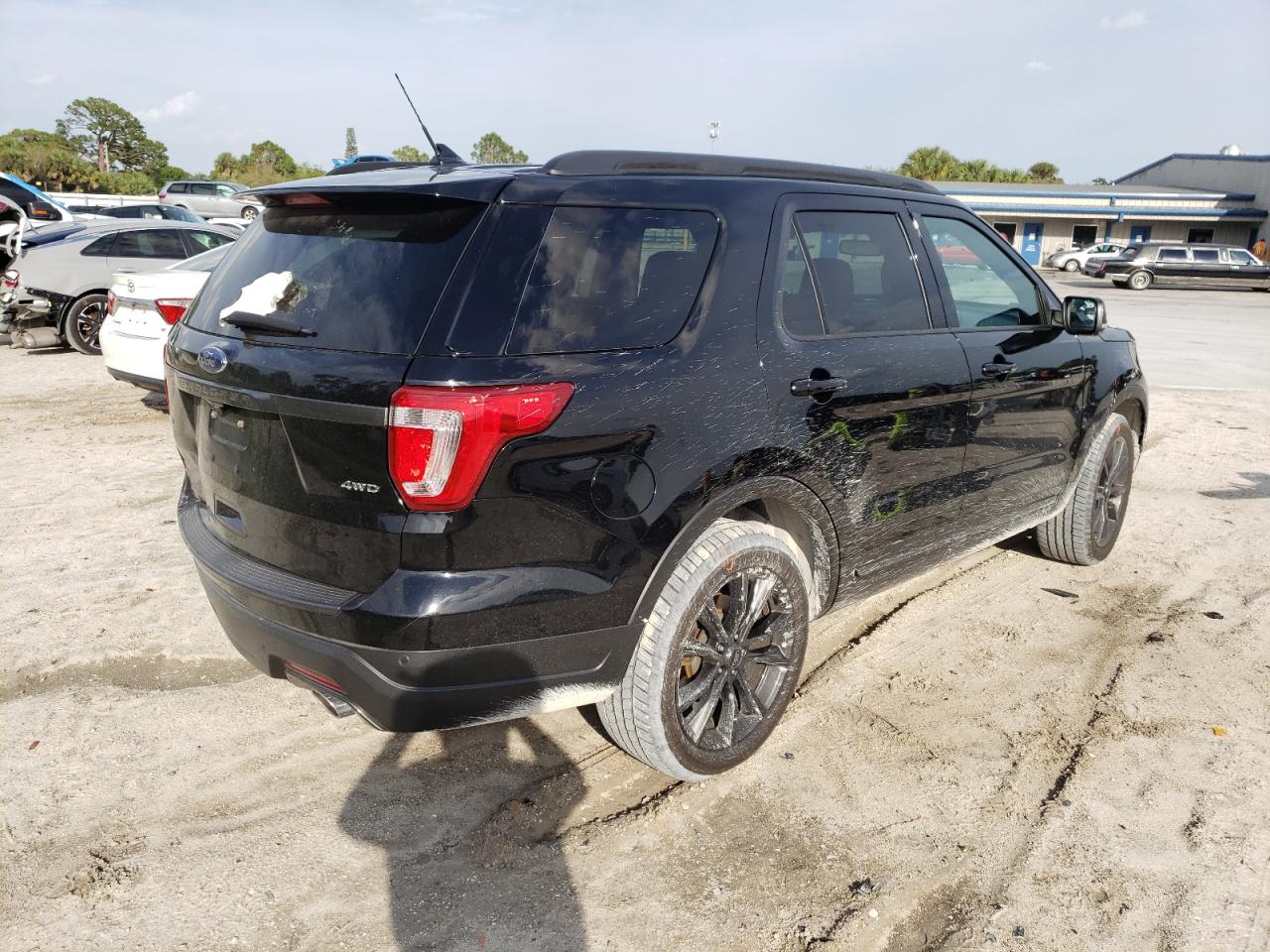 Photo 4 from auction – 2018 FORD EXPLORER X with VIN 1FM5K8D88JGB87491