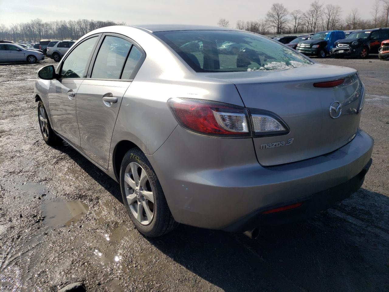 Photo 3 from auction – 2011 MAZDA 3 I with VIN JM1BL1VF0B1398990