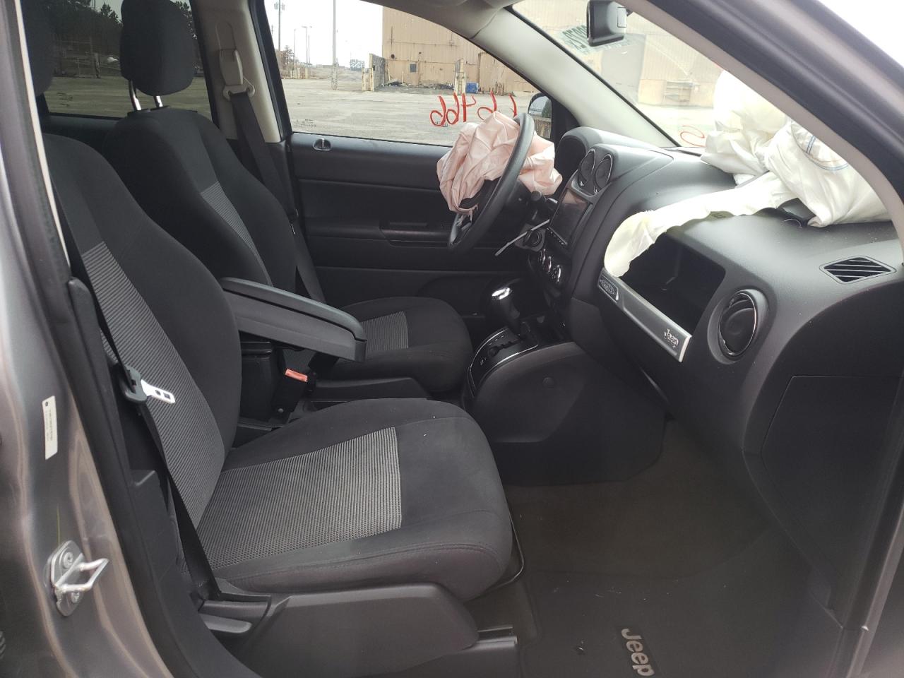 Photo 5 from auction – 2015 JEEP COMPASS SP with VIN 1C4NJCBB5FD397502