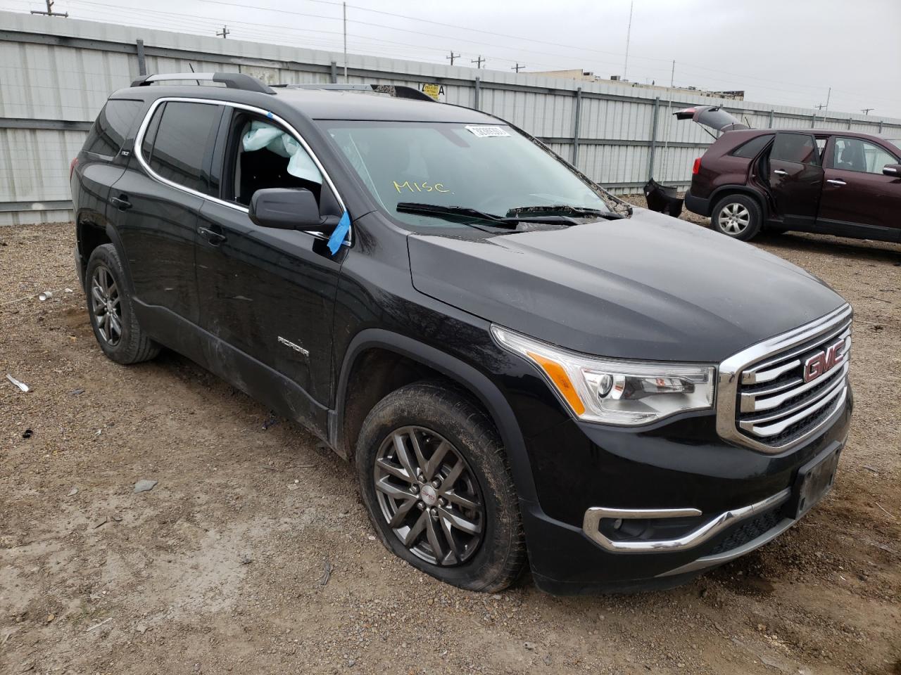 GMC ACADIA SLT 2017 with VIN 1GKKNMLS4HZ267653 - Photo from auction