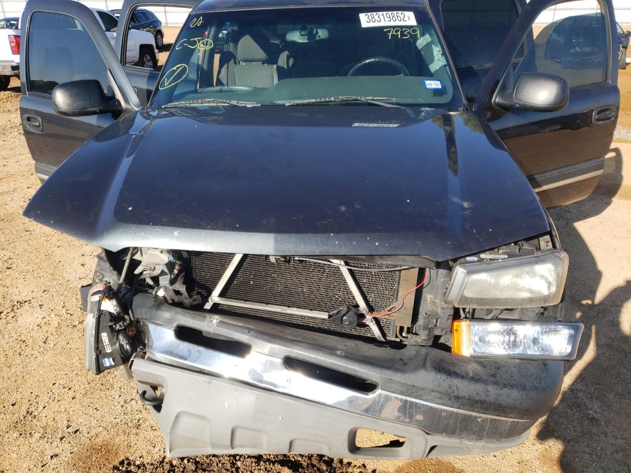 Photo 7 from auction – 2004 CHEVROLET AVALANCHE with VIN 3GNEC12T44G327939