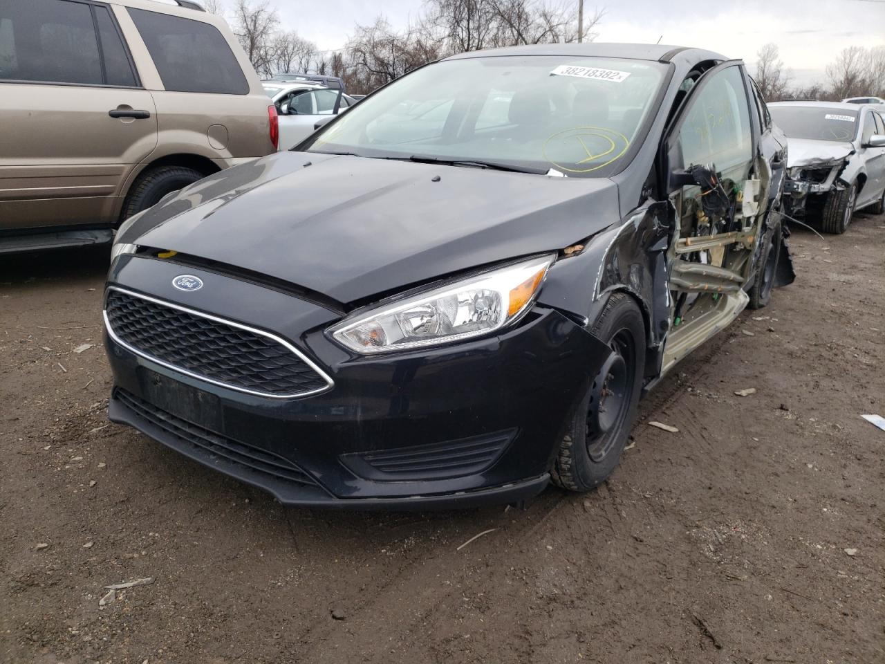 Photo 2 from auction – 2017 FORD FOCUS S with VIN 1FADP3E22HL338637