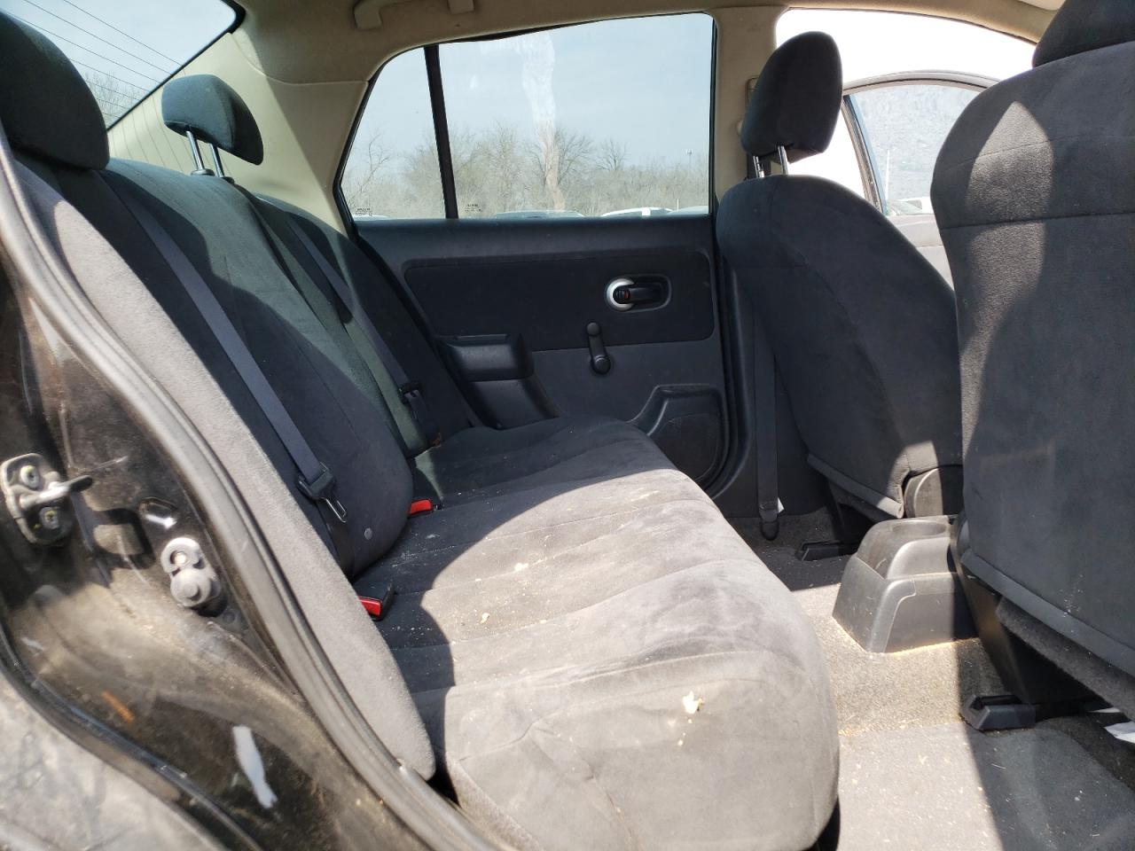 Photo 6 from auction – 2011 NISSAN VERSA S with VIN 3N1CC1AP0BL431730