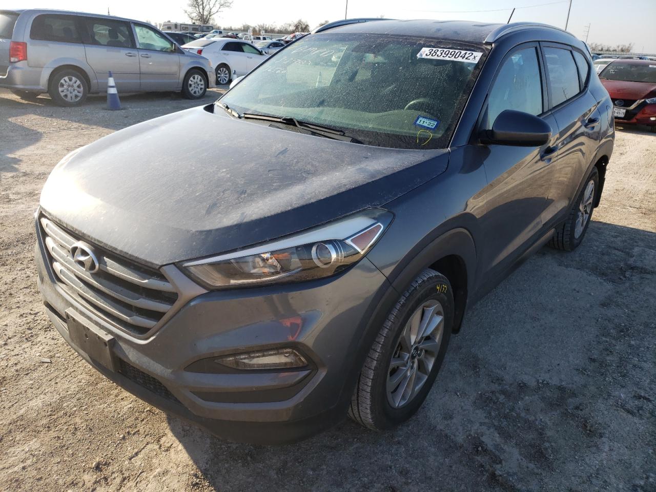 Photo 2 from auction – 2016 HYUNDAI TUCSON LIM with VIN KM8J33A44GU104018