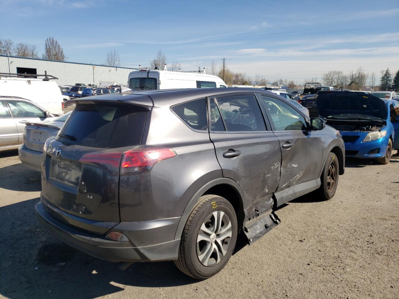 Photo 4 from auction – 2017 TOYOTA RAV4 LE with VIN JTMZFREV9HJ148068