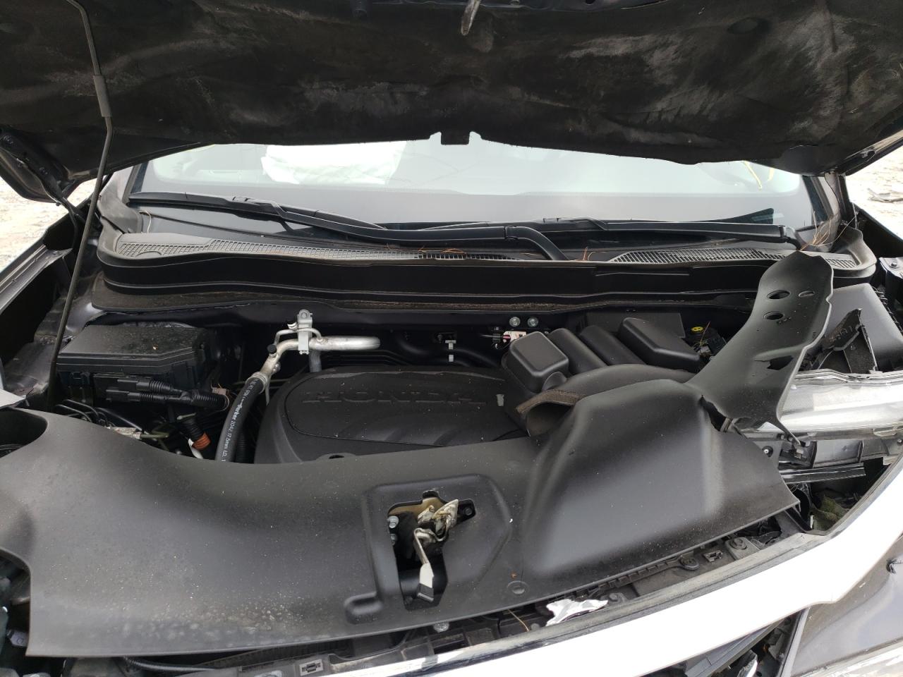 Photo 7 from auction – 2018 HONDA PILOT TOUR with VIN 5FNYF5H99JB025029