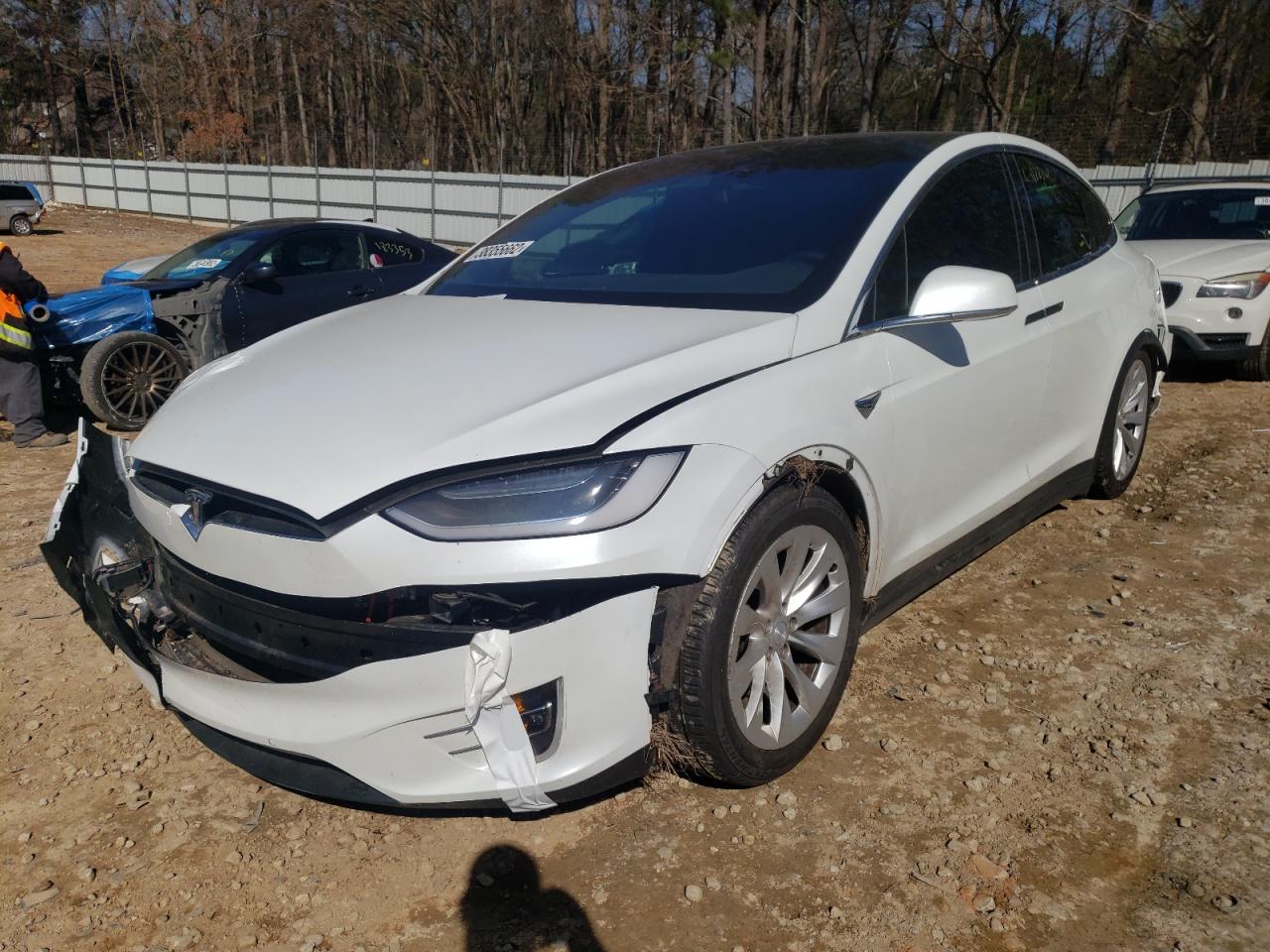 Photo 2 from auction – 2018 TESLA MODEL X with VIN 5YJXCAE2XJF088869