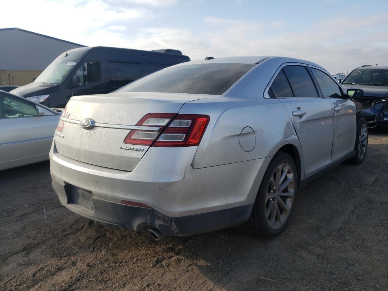 Photo 4 from auction – 2013 FORD TAURUS LIM with VIN 1FAHP2F83DG109899