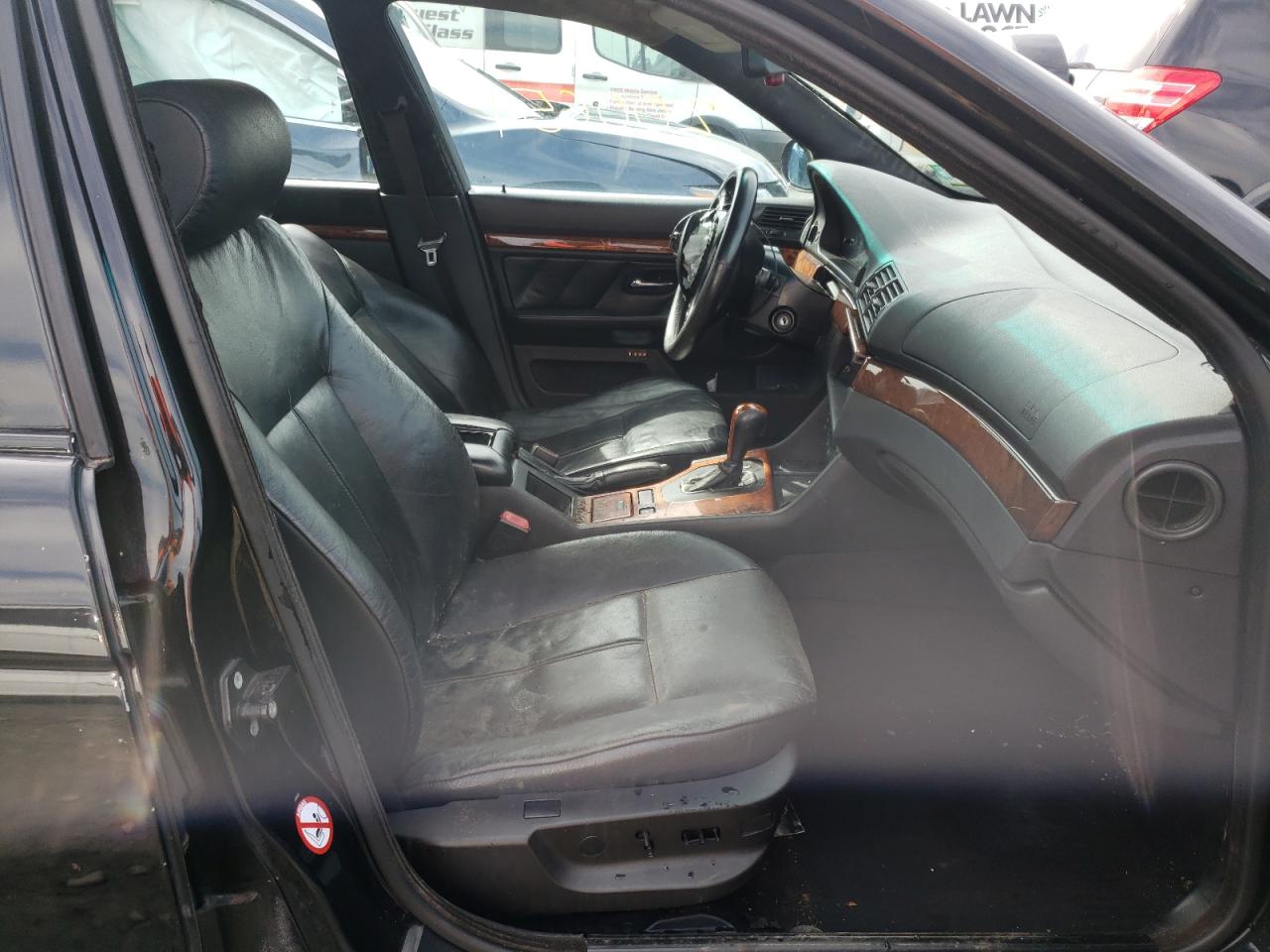 Photo 5 from auction – 2000 BMW 528 I AUTO with VIN WBADM6349YGU29371