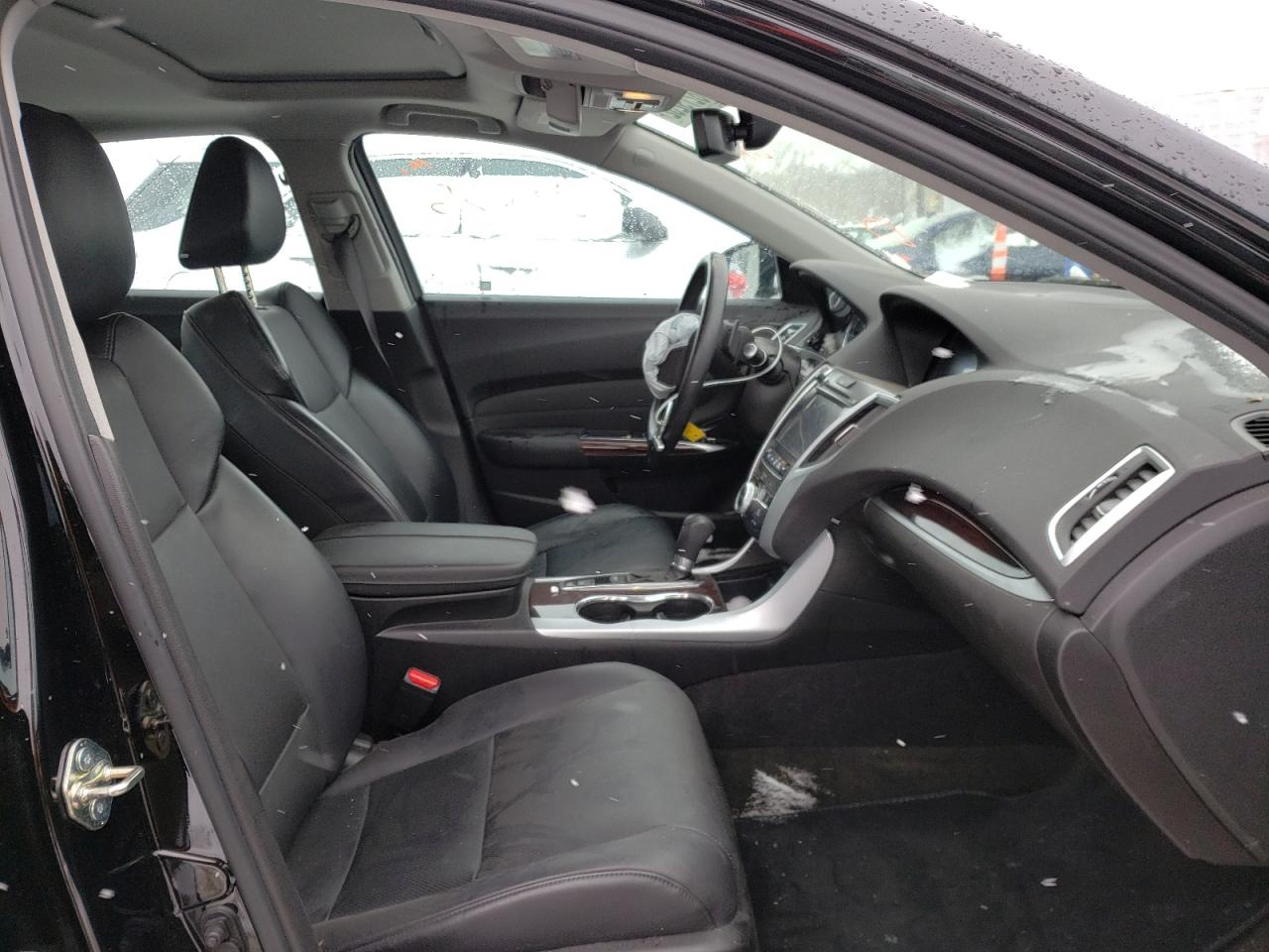 Photo 5 from auction – 2017 ACURA TLX TECH with VIN 19UUB1F56HA006641