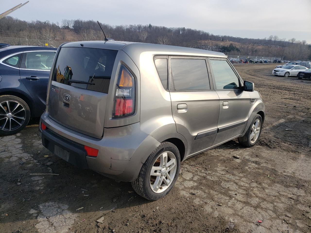 Photo 4 from auction – 2010 KIA SOUL + with VIN KNDJT2A20A7172450