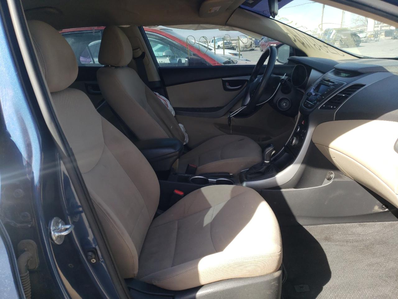 Photo 5 from auction – 2016 HYUNDAI ELANTRA SE with VIN KMHDH4AE9GU511894