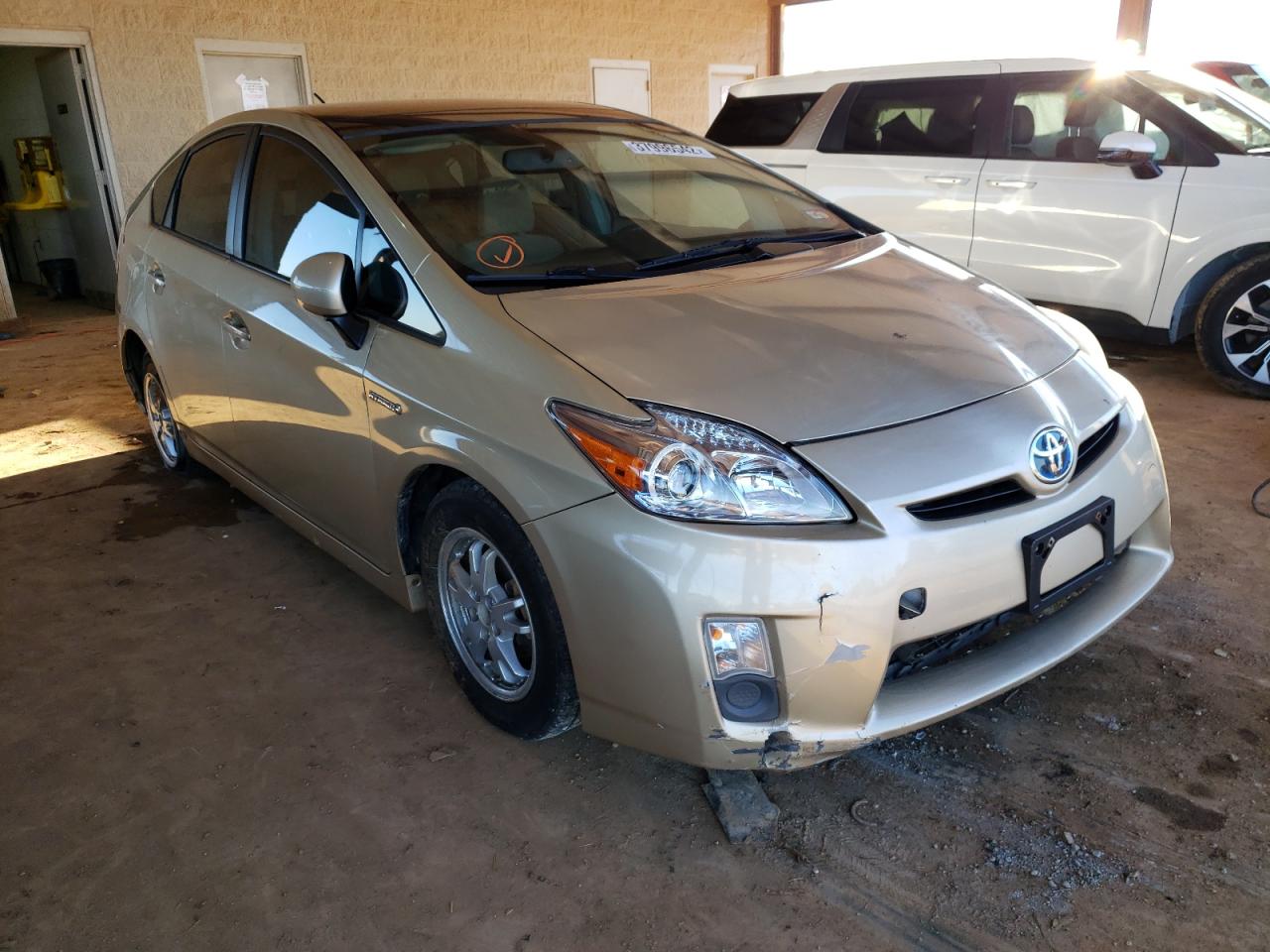 TOYOTA PRIUS 2011 с VIN JTDKN3DU4B0266410 - Фото с аукциона