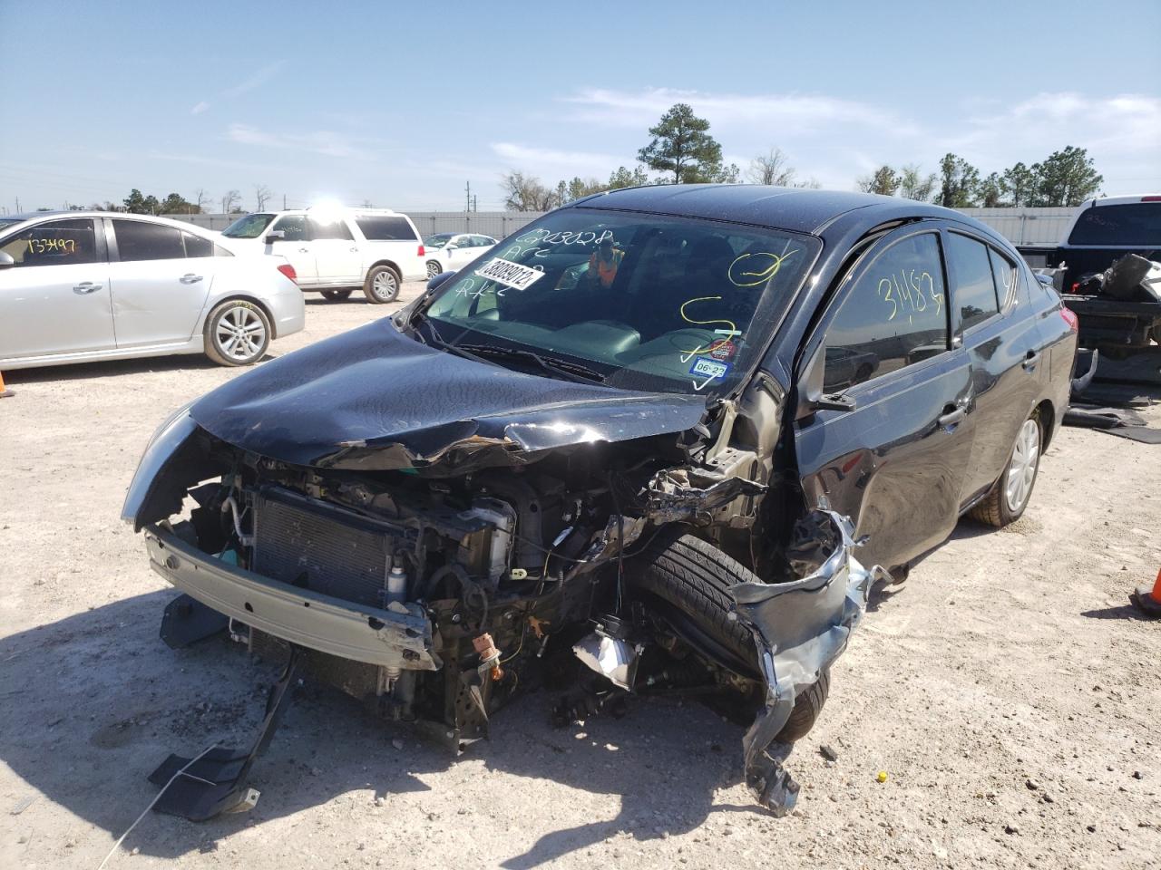 Photo 2 from auction – 2019 NISSAN VERSA S with VIN 3N1CN7AP1KL811186