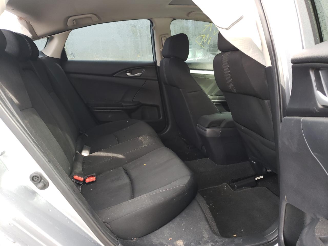 Photo 6 from auction – 2018 HONDA CIVIC EX with VIN 19XFC2F72JE039490