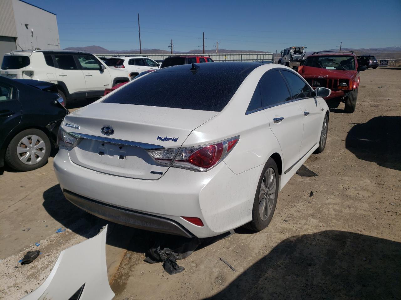 Photo 4 from auction – 2015 HYUNDAI SONATA HYB with VIN KMHEC4A45FA124267