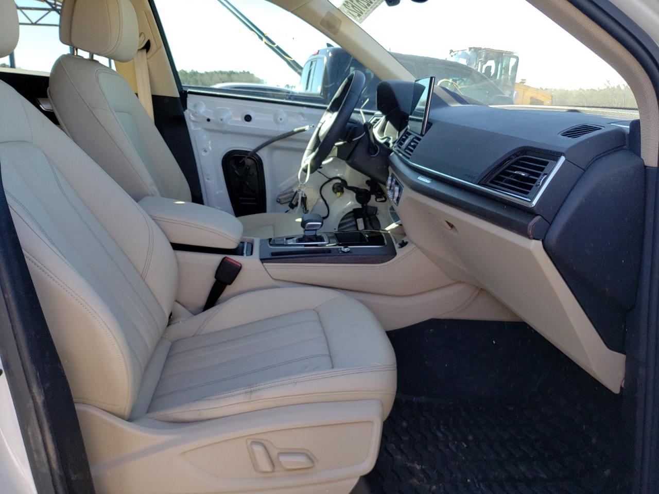Photo 5 from auction – 2021 AUDI Q5 PREMIUM with VIN WA1BAAFY1M2108723