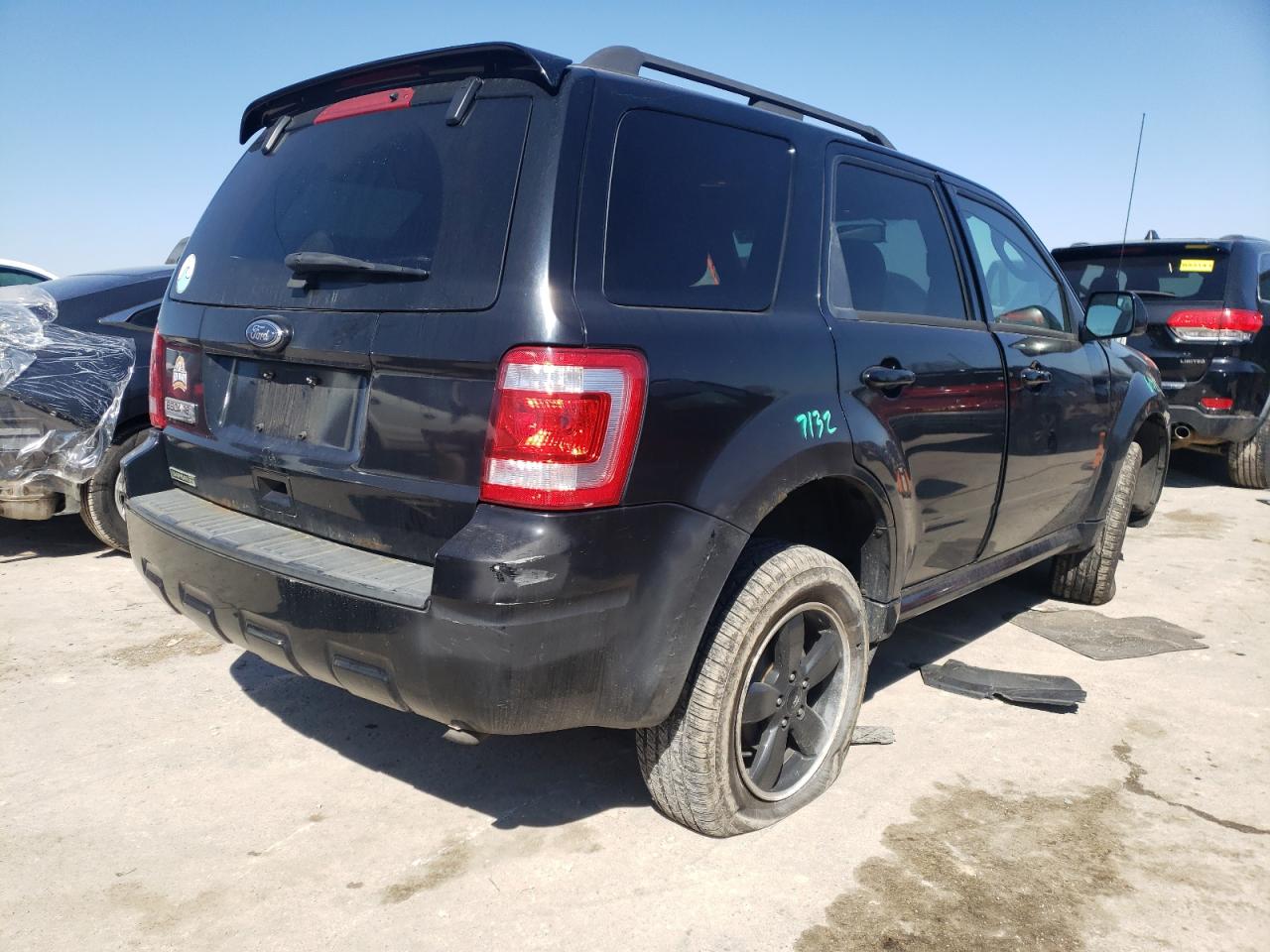 Photo 4 from auction – 2010 FORD ESCAPE XLT with VIN 1FMCU0D77AKD47531