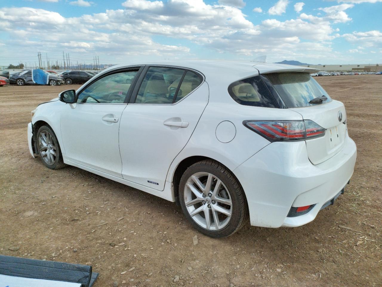 Photo 3 from auction – 2014 LEXUS CT 200 with VIN JTHKD5BH6E2176073