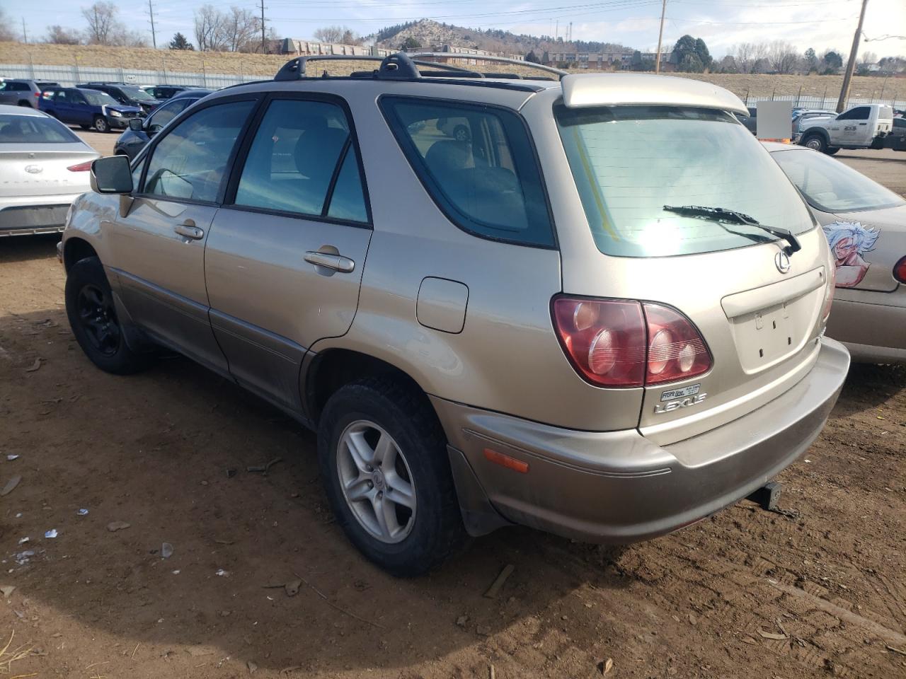 Photo 3 from auction – 1999 LEXUS RX 300 with VIN JT6HF10U1X0028627