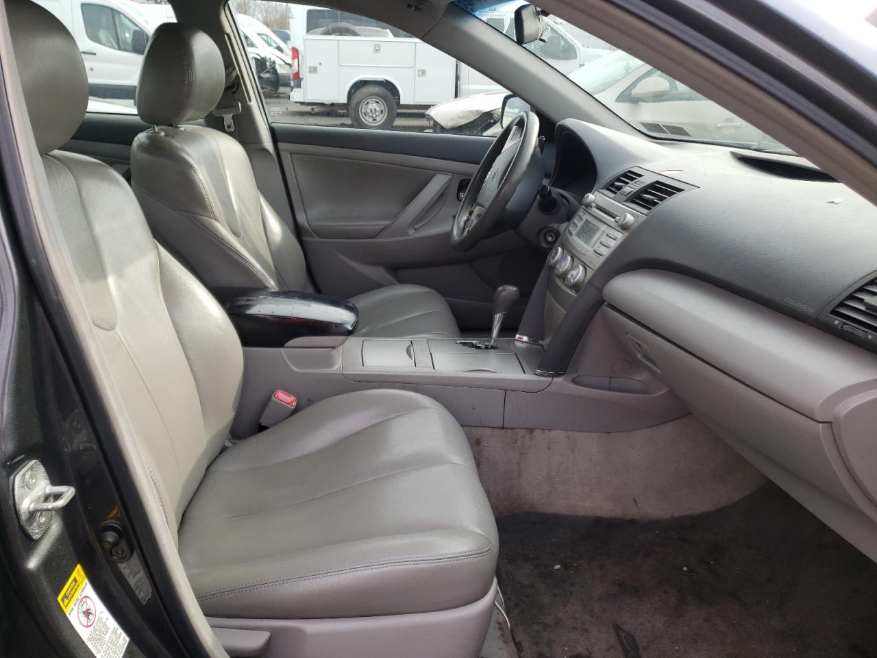 Photo 5 from auction – 2011 TOYOTA CAMRY BASE with VIN 4T1BF3EK3BU143681