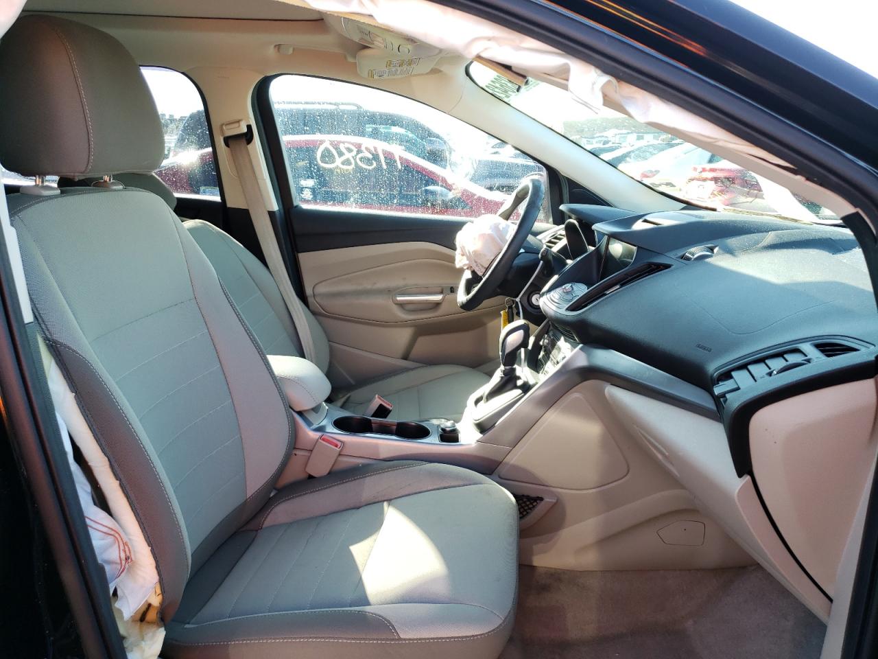 Photo 5 from auction – 2016 FORD ESCAPE SE with VIN 1FMCU0GX8GUB19644