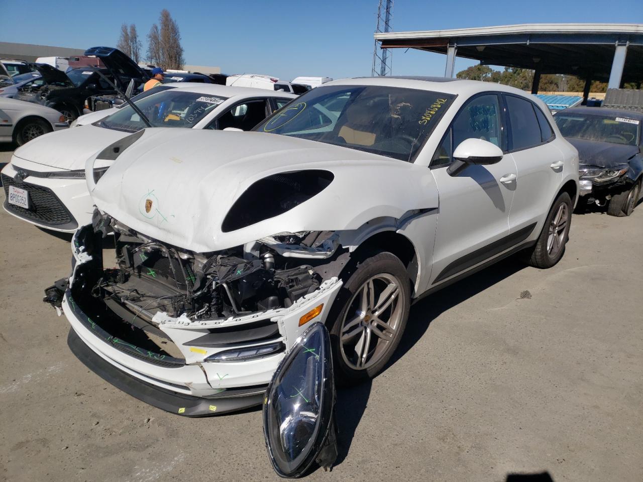 Photo 2 from auction – 2019 PORSCHE MACAN with VIN WP1AA2A55KLB03969