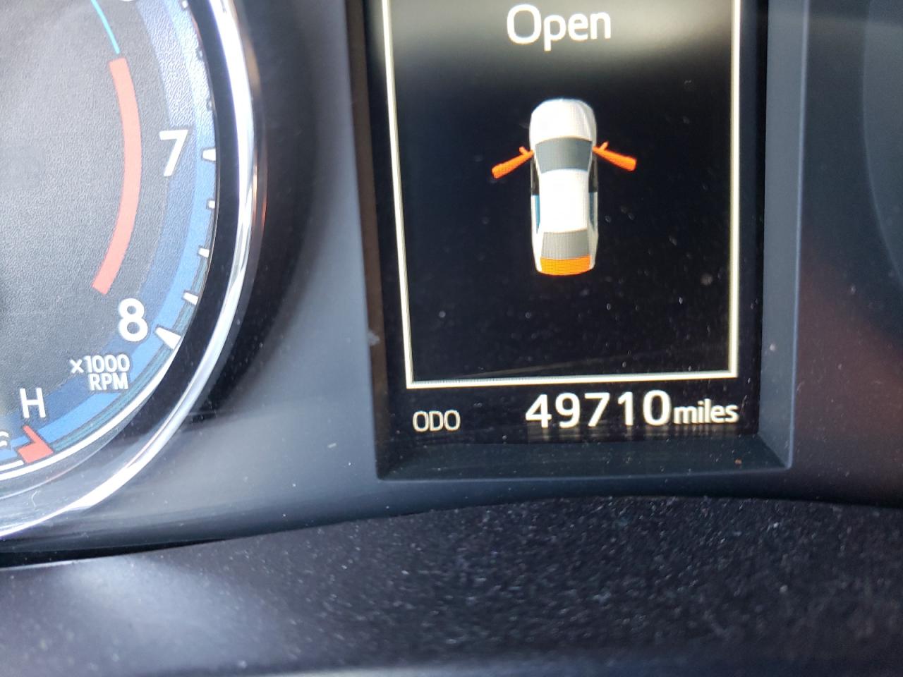Photo 8 from auction – 2018 TOYOTA COROLLA L with VIN 5YFBURHE5JP765052