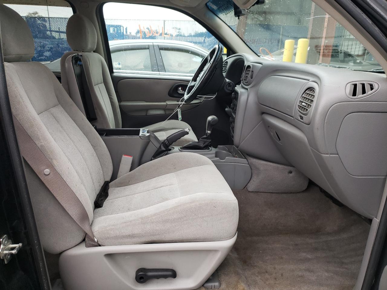 Photo 5 from auction – 2005 CHEVROLET TRAILBLAZE with VIN 1GNES16S156127222