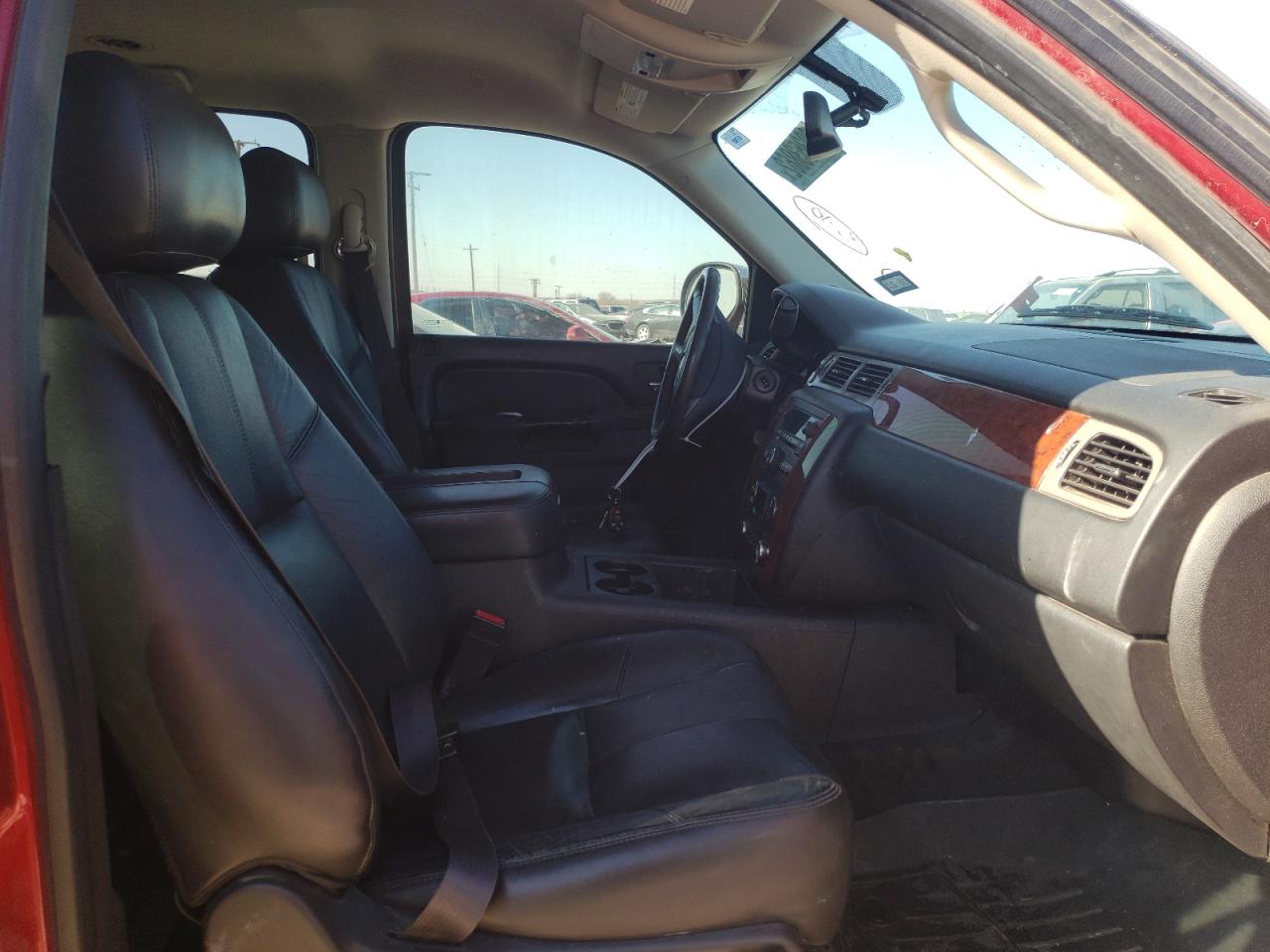 Photo 5 from auction – 2013 CHEVROLET SUBURBAN C with VIN 1GNSCJE03DR150370