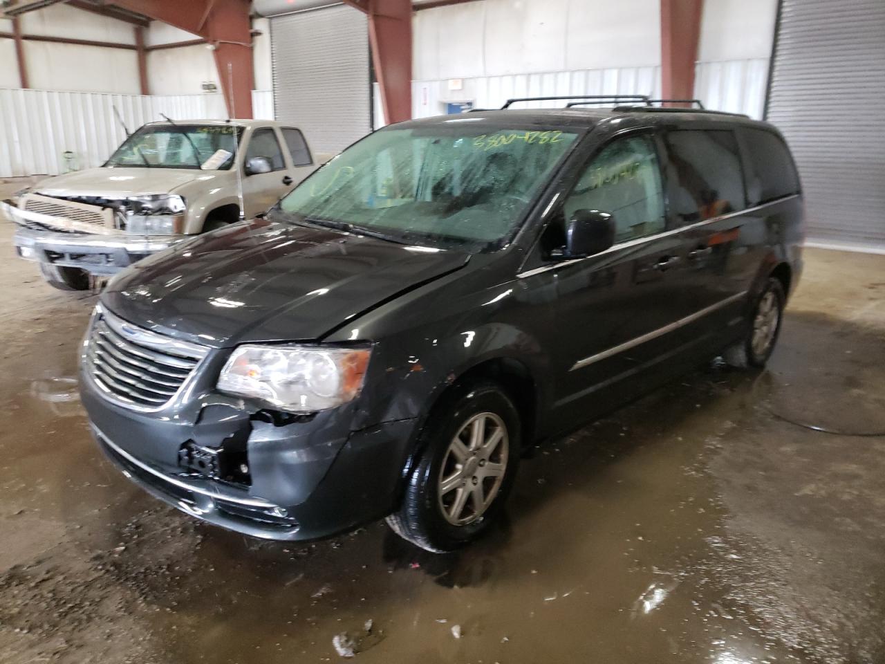 Photo 2 from auction – 2011 CHRYSLER TOWN & COU with VIN 2A4RR5DG5BR770893