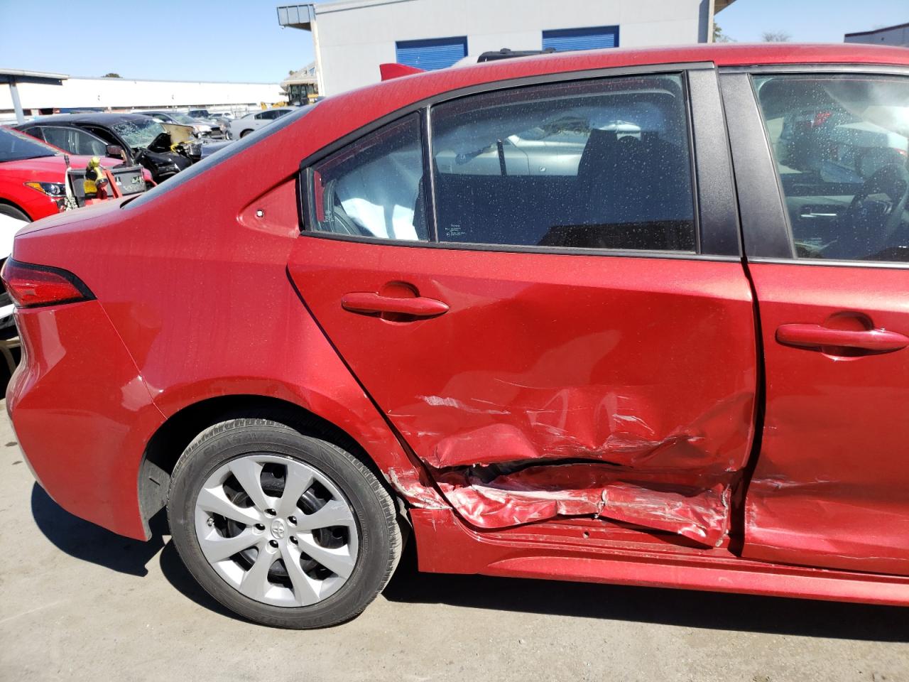 Photo 9 from auction – 2020 TOYOTA COROLLA LE with VIN 5YFEPRAE6LP114613