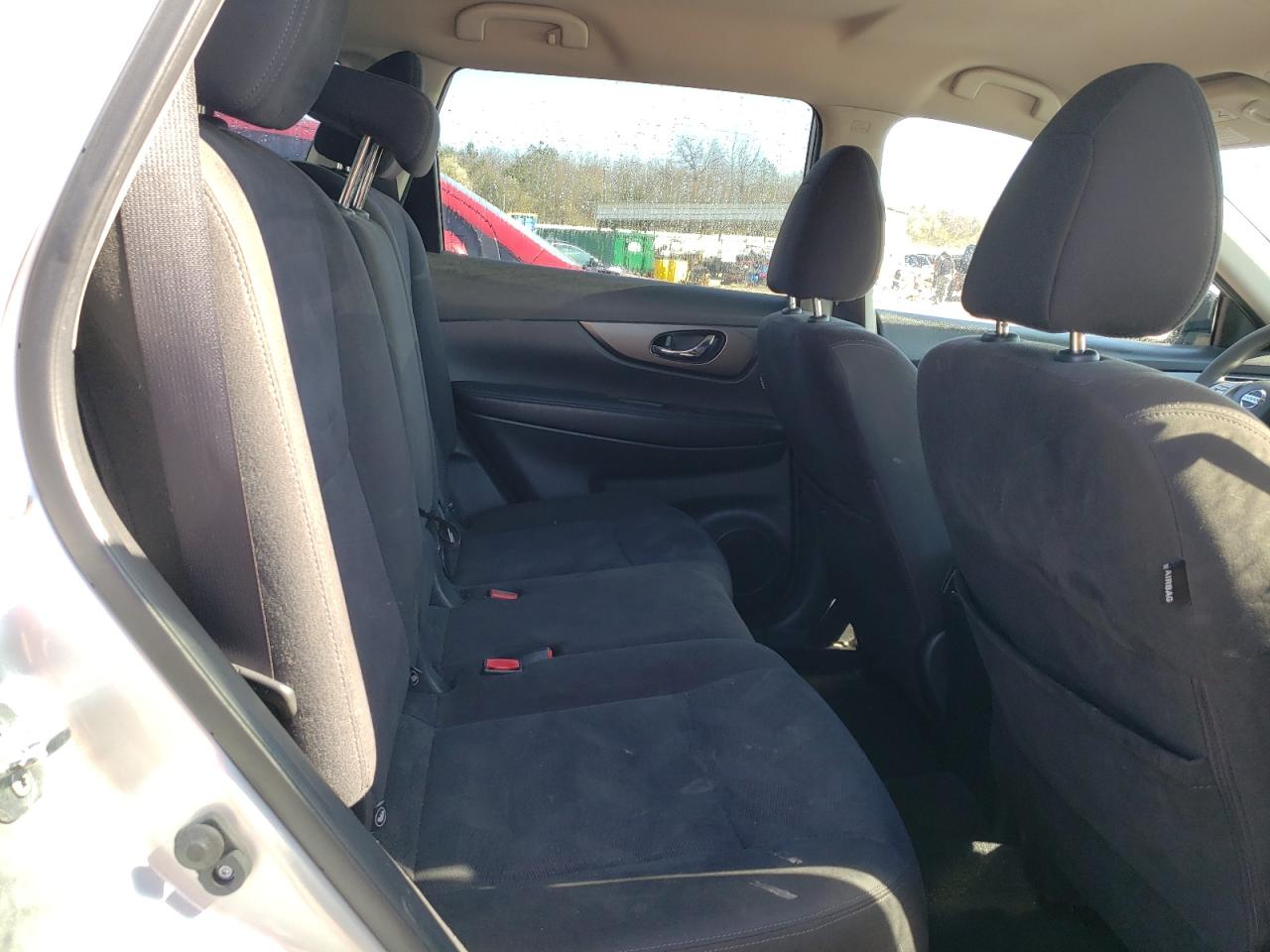 Photo 6 from auction – 2015 NISSAN ROGUE S with VIN KNMAT2MV3FP560219
