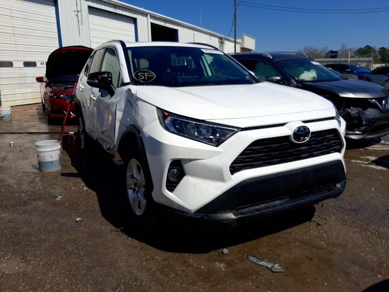 Photo 1 from auction – 2019 TOYOTA RAV4 XLE with VIN 2T3W1RFV8KC017109
