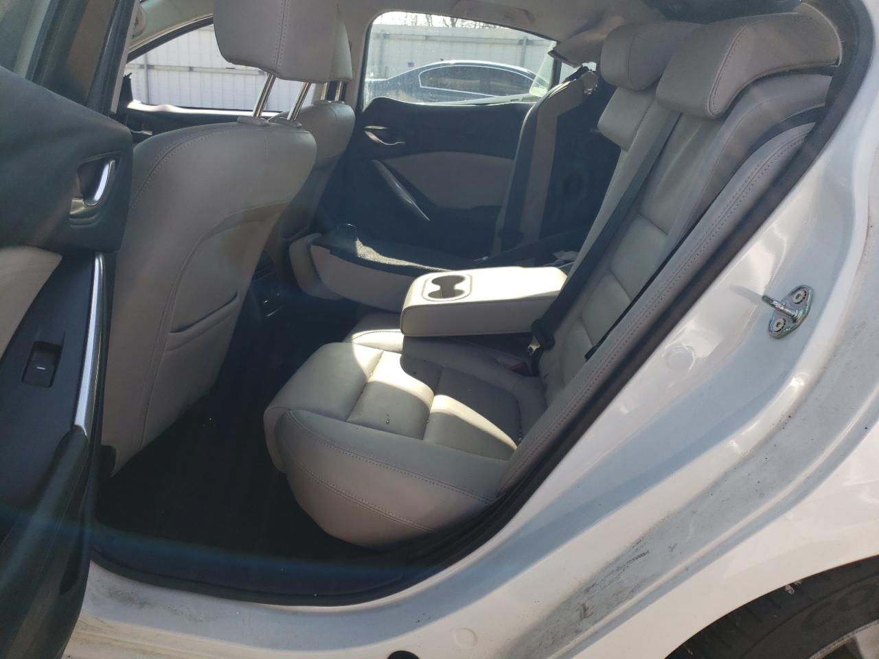 Photo 6 from auction – 2015 MAZDA 6 TOURING with VIN JM1GJ1V53F1213923