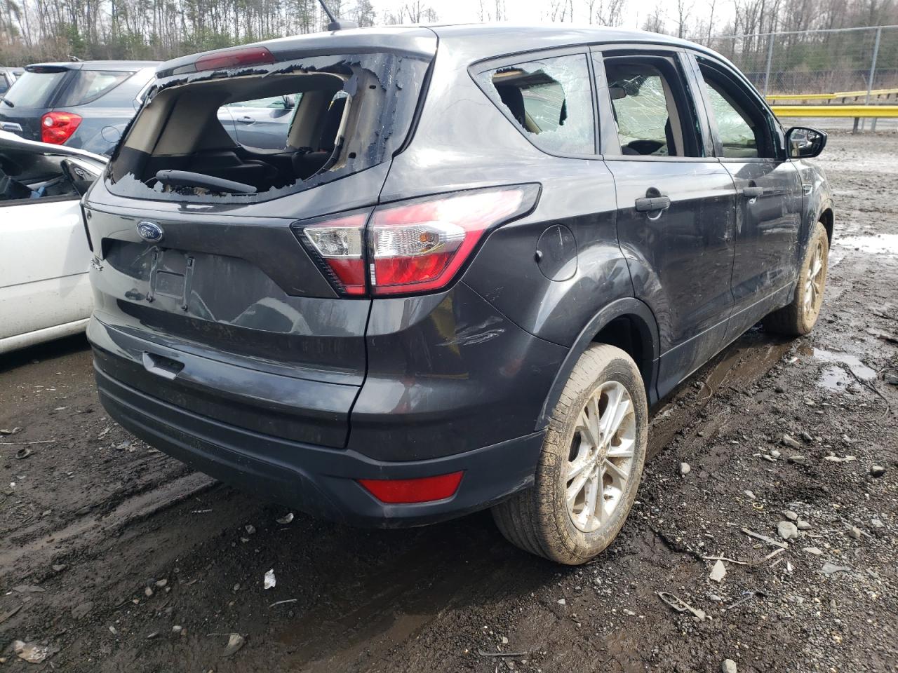 Photo 4 from auction – 2017 FORD ESCAPE S with VIN 1FMCU0F78HUC14207