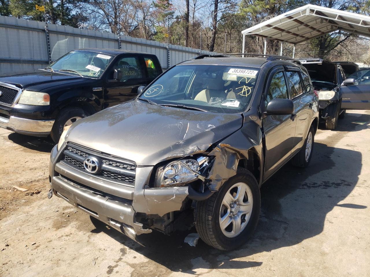 Photo 2 from auction – 2010 TOYOTA RAV4 with VIN JTMBF4DV8AD033181