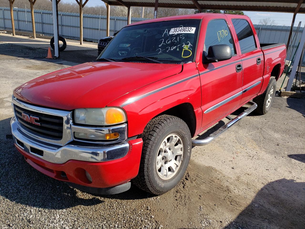 Photo 2 from auction – 2005 GMC NEW SIERRA with VIN 2GTEK13T851154429