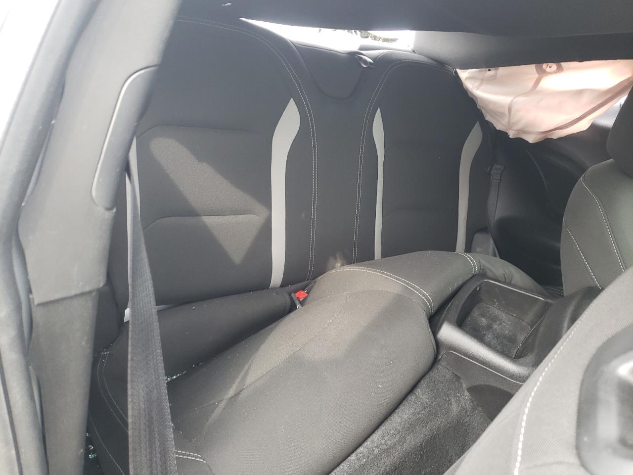 Photo 6 from auction – 2019 CHEVROLET CAMARO LS with VIN 1G1FB1RS4K0107398