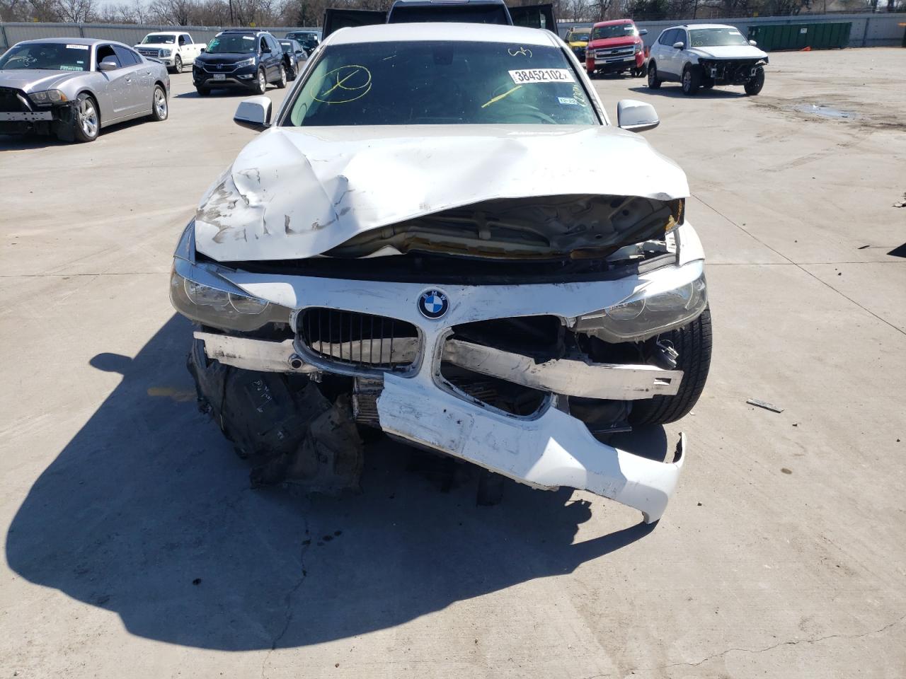 Photo 9 from auction – 2016 BMW 320 I with VIN WBA8E1G54GNT37034
