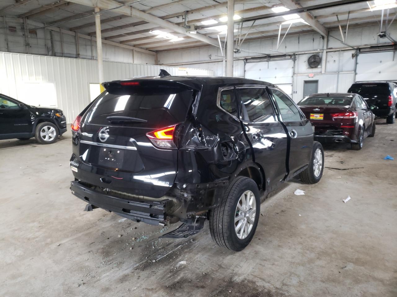 Photo 4 from auction – 2019 NISSAN ROGUE S with VIN 5N1AT2MVXKC842340