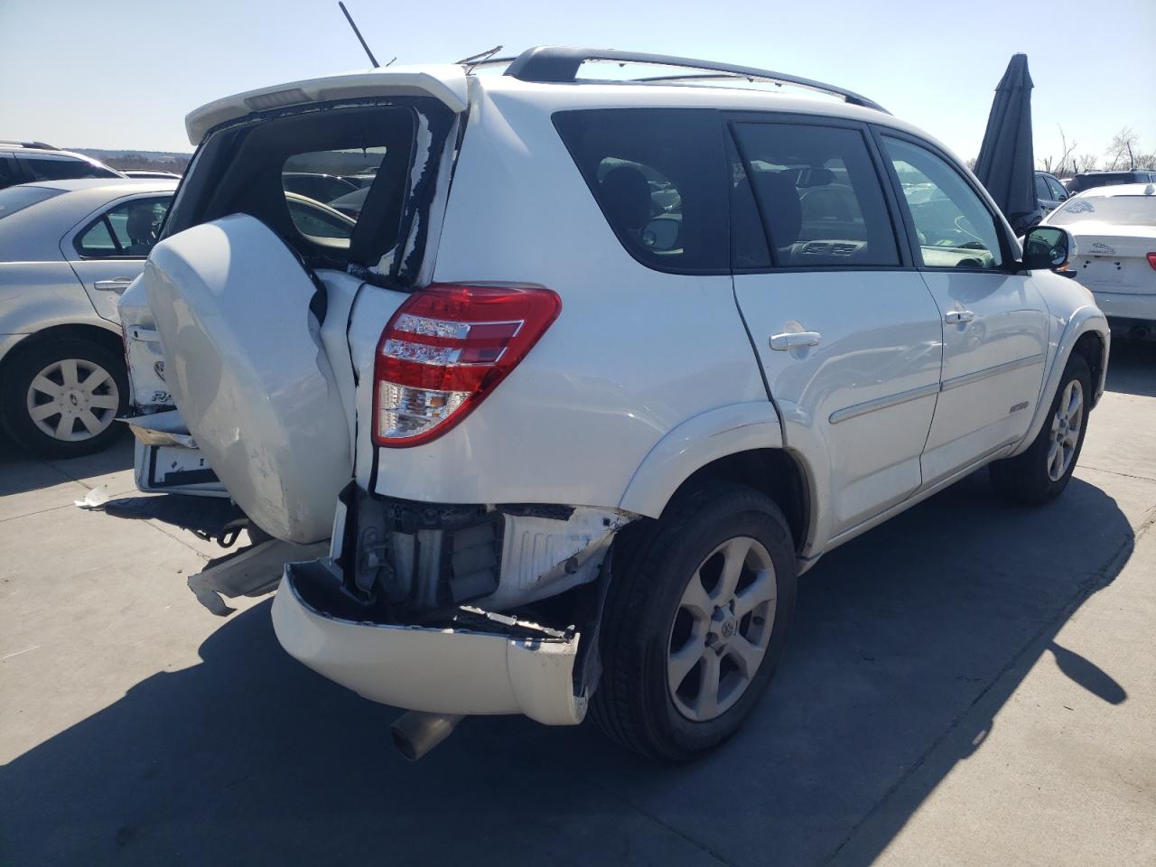 Photo 4 from auction – 2011 TOYOTA RAV4 LIMIT with VIN 2T3YK4DV0BW010133