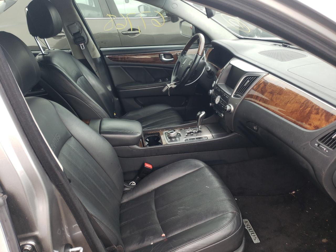 Photo 5 from auction – 2011 HYUNDAI EQUUS SIGN with VIN KMHGH4JF9BU034365