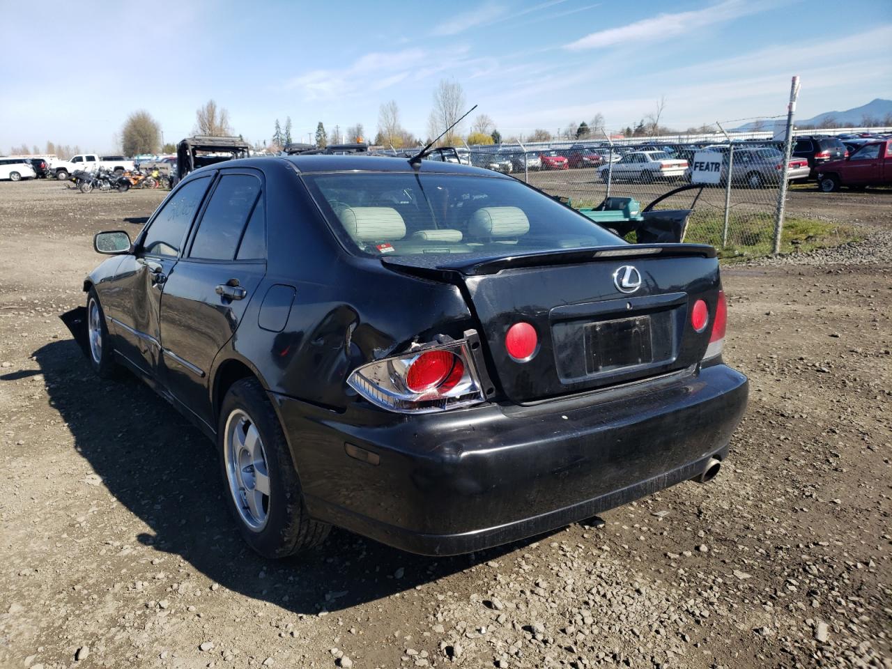 Photo 3 from auction – 2004 LEXUS IS 300 with VIN JTHBD192840088033