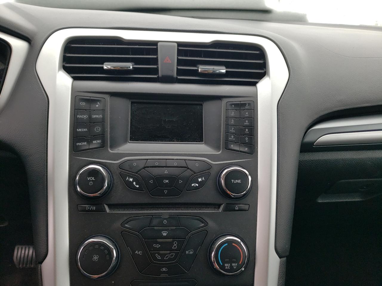 Photo 9 from auction – 2016 FORD FUSION SE with VIN 3FA6P0H72GR148867