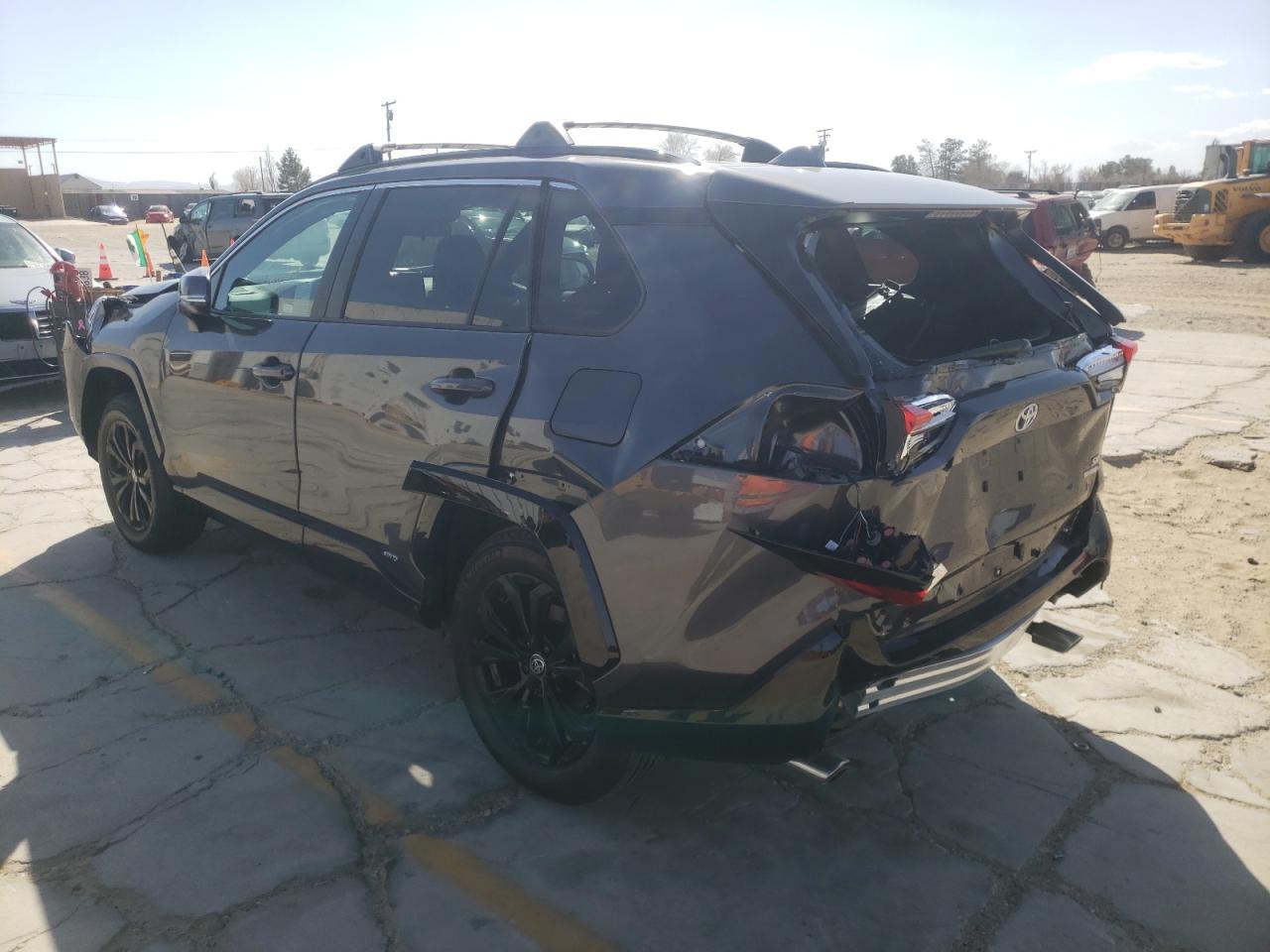 Photo 3 from auction – 2022 TOYOTA RAV4 with VIN 2T3T6RFV1NW029982