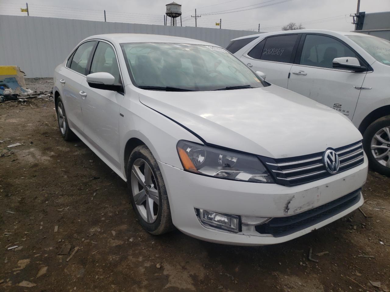 VOLKSWAGEN PASSAT S 2015 with VIN 1VWAT7A39FC115231 - Photo from auction