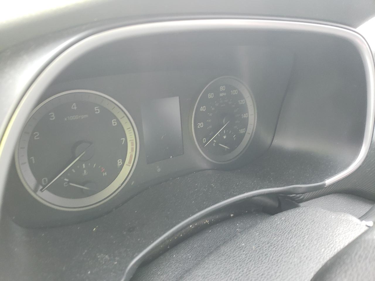 Photo 8 from auction – 2019 HYUNDAI TUCSON SE with VIN KM8J2CA47KU027642