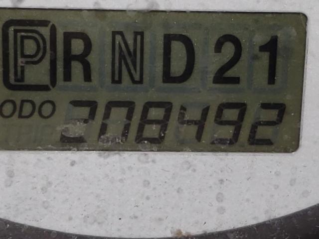 Photo 8 from auction – 2002 FORD ESCAPE XLT with VIN 1FMYU04122KB86525