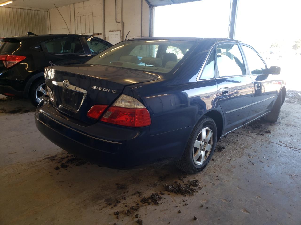 Photo 4 from auction – 2004 TOYOTA AVALON XL with VIN 4T1BF28B14U352040